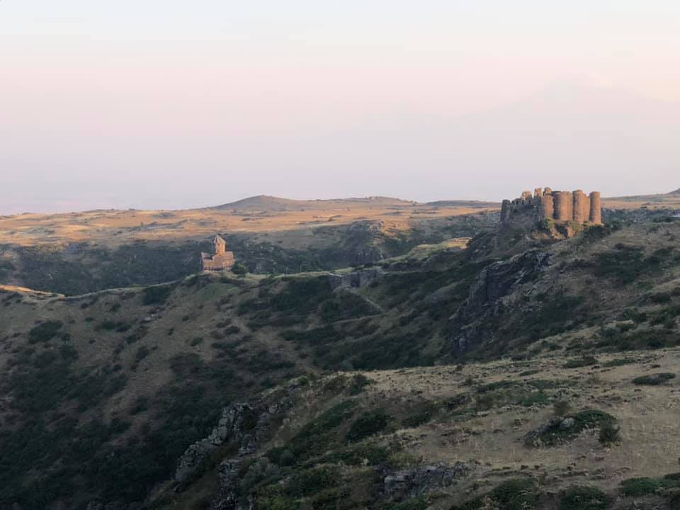 Այսօր տեղում քննարկել ենք Ամբերդի զարգացման հարցերը․ Արայիկ Հարությունյան