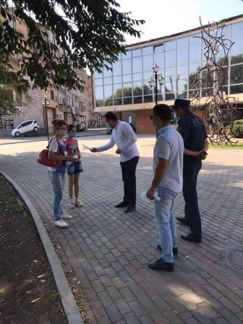 Լոռու մարզում արձանագրվել են դիմակը թերի կրելու դեպքեր, տրվել են խիստ նախազգուշացումներ