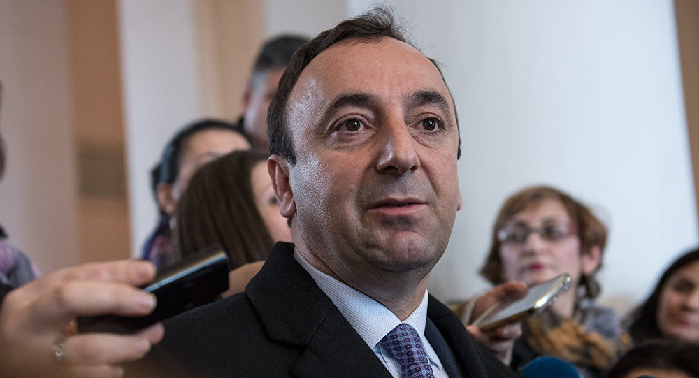 Տպավորություն է, թե այս ամենն ուղղորդված է. Հրայր Թովմասյանը դադարեցրել է նիստին իր մասնակցությունը