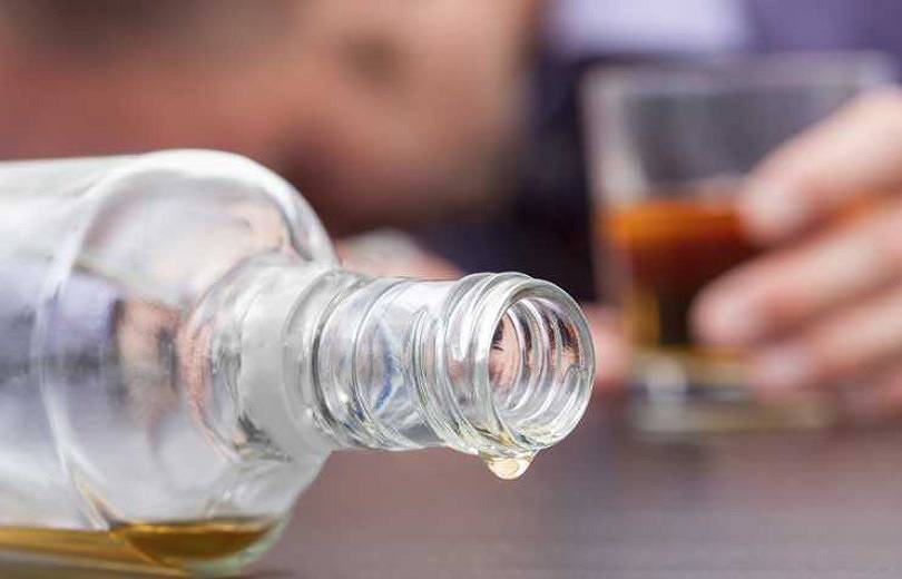 Զերծ մնացեք ոչ գործարանային արտադրության ոգելից խմիչքի օգտագործումից․ ԱՆ