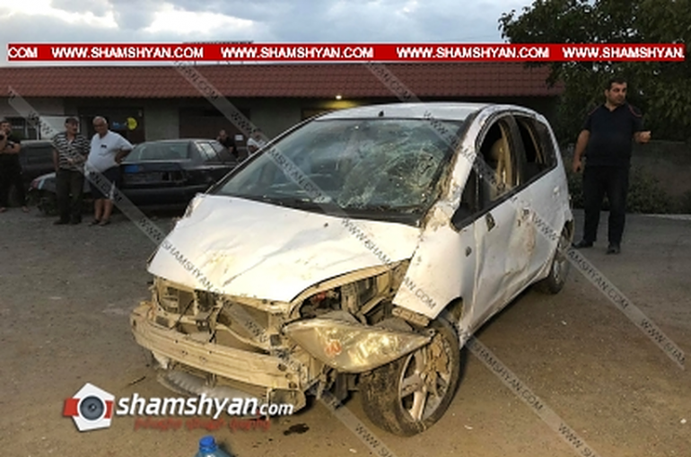 Արարատի մարզում Mitsubishi Colt-ը տապալել է գազախողովակի երկաթե սյունն ու կողաշրջվել