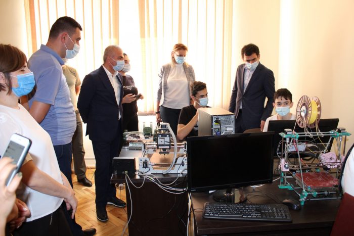 Հակոբ Արշակյանը տեղում ծանոթացել է Սյունիքի մարզի բարձր տեխնոլոգիական հնարավորություններին