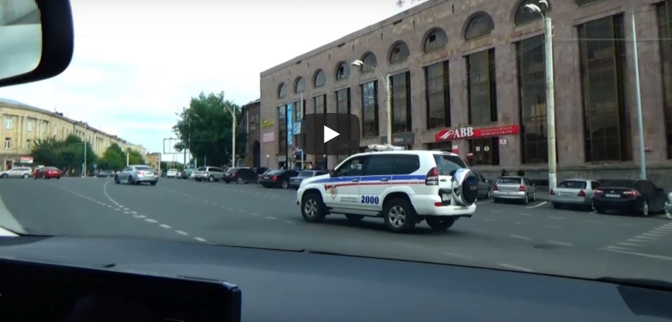 ՃՈ ուժեղացված ծառայություն Գյումրիում․ պահպանվող հատուկ տարածք է տեղափոխվել 15 մեքենա