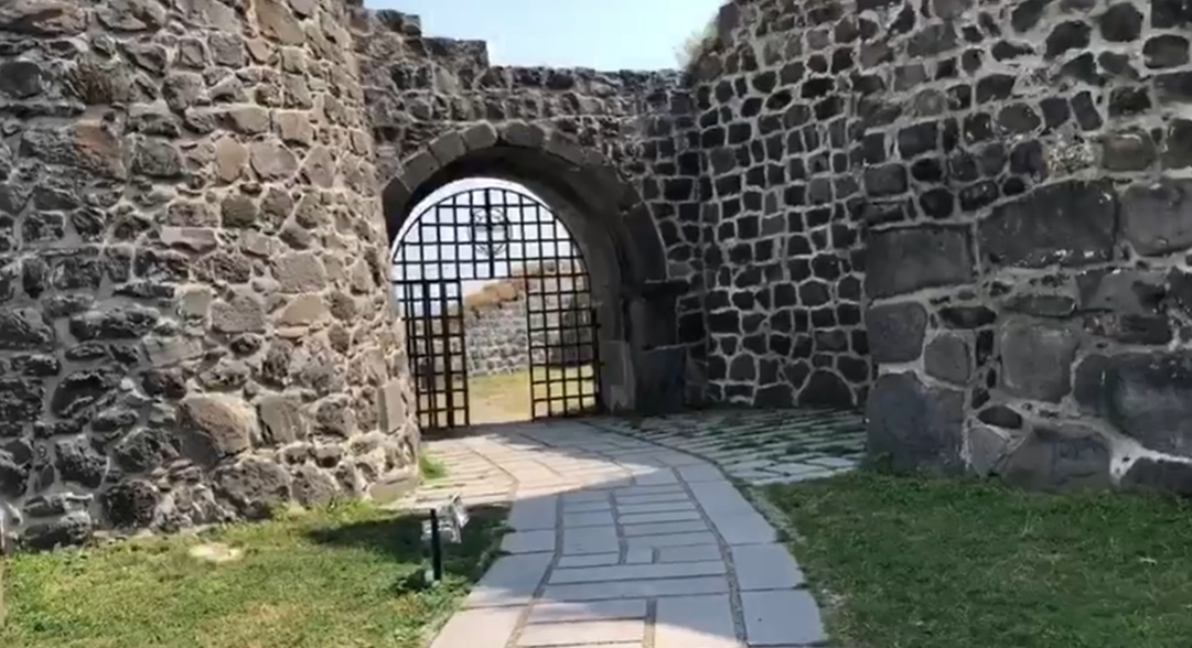 Նիկոլ Փաշինյանն այցելել է Լոռի բերդ