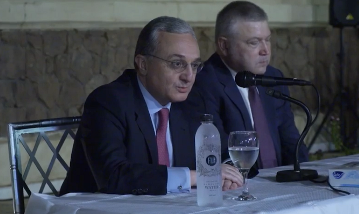 Զոհրաբ Մնացականյանի հանդիպումը եգիպտահայ համայնքի հետ