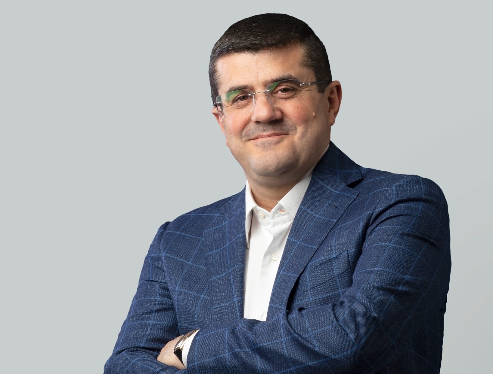 Եկեք միասին կառուցենք, շենացնենք ու զորացնենք մայր Հայաստանը․ Արայիկ Հարությունյան