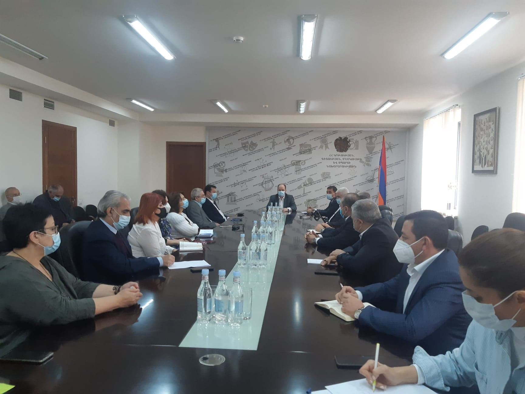 Բուհերի ռեկտորների խորհրդի նիստում քննարկվել են պատերազմի և կորոնավիրուսի պայմաններում բուհերում առկա խնդիրները