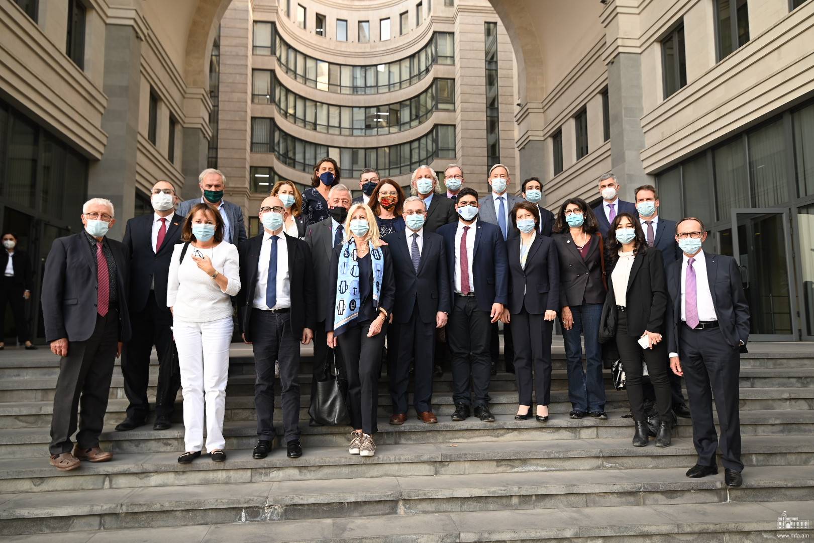 Զոհրաբ Մնացականյանը հանդիպել է Ֆրանսիայի Ազգային Ժողովի պատգամավորների հետ