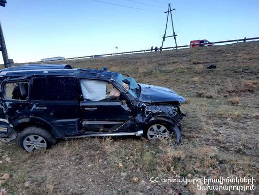 Գյումրի-Աշոցք ավտոճանապարհին «Mitsubishi Pajero»-ն գլորվել է ձորը․ տուժածների վիճակը ծանր է