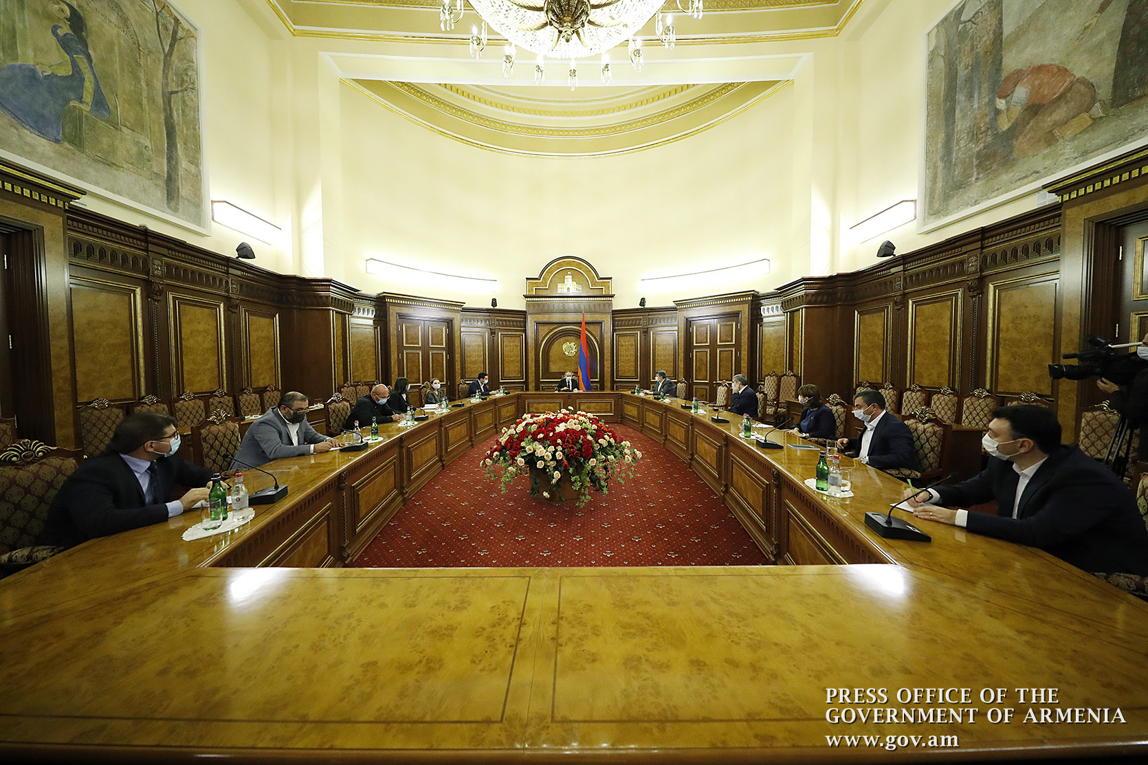 Վարչապետը արտախորհրդարանական քաղաքական ուժերի հետ հանդիպմանն անդրադարձել է ադրբեջանաթուրքական ագրեսիայի հետևանքով ստեղծված իրավիճակին