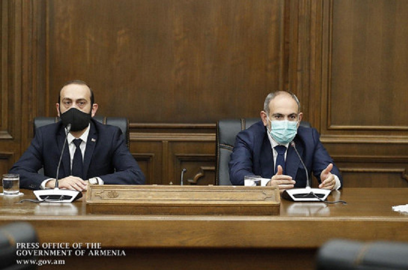 Վարչապետն ԱԺ խորհրդի անդամների հետ քննարկել է արտաքին քաղաքականության ոլորտում հետագա անելիքները