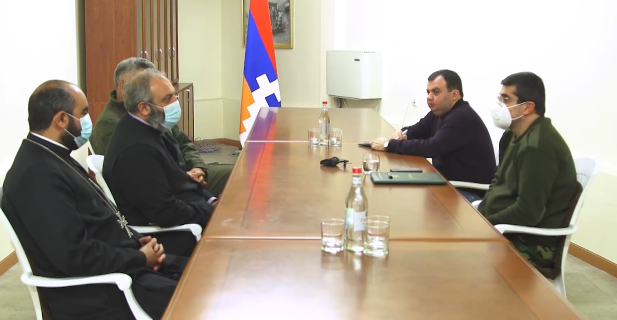 Այսօր ընդունել եմ Տավուշի թեմի առաջնորդ, գերաշնորհ Բագրատ եպիսկոպոս Գալստանյանի գլխավորած պատվիրակությանը․ ԱՀ նախագահ