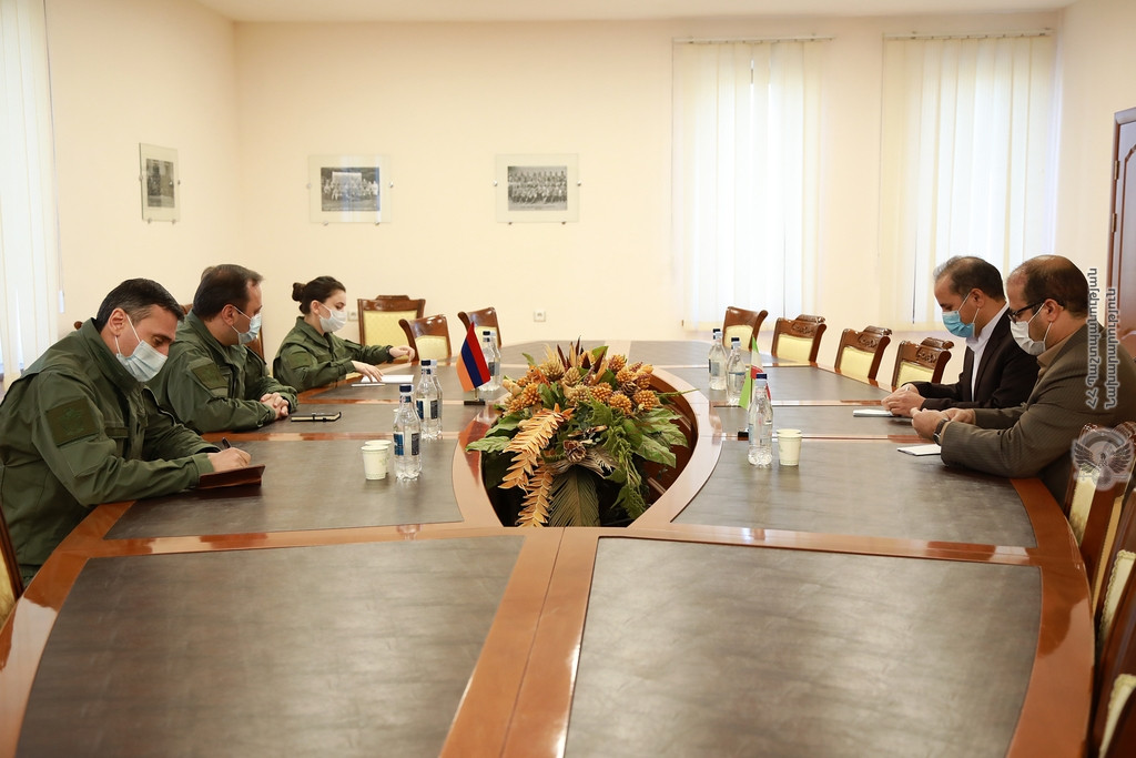 ՀՀ-ում ԻԻՀ դեսպանության ռազմական կցորդն այցելել է պաշտպանության նախարարություն