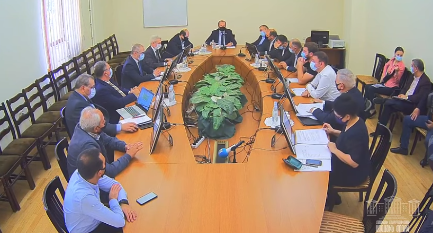 Կառավարությունն առաջարկում է ռազմական դրությամբ պայմանավորված ծախսերն ու դեֆիցիտը լրացնելու համար պարտք ներգրավել. ԱԺ-ն քննարկել է նախագիծը