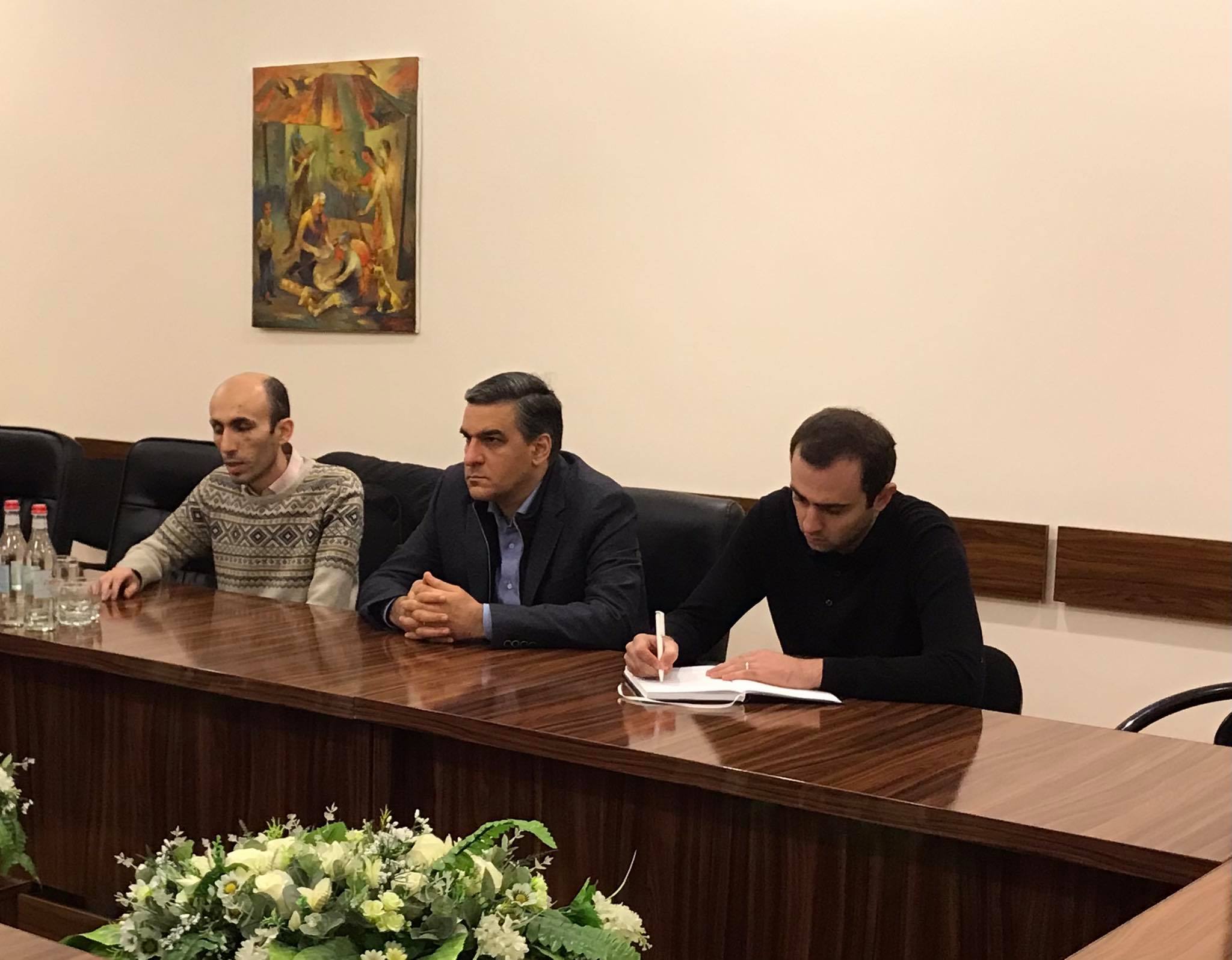ԱՀ ՄԻՊ Արտակ Բեգլարյանն ընդունել է Քերոլայն Քոքսին և Արման Թաթոյանին