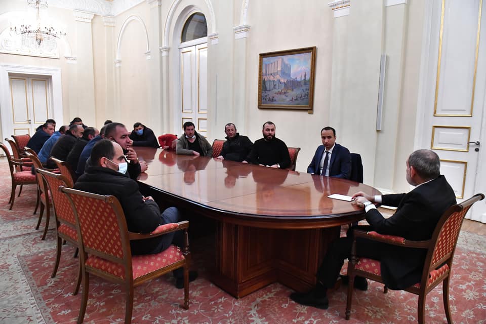 Վարչապետը մշտական կապի մեջ կլինի անհետ կորածների և գերեվարվածների հարազատների հետ