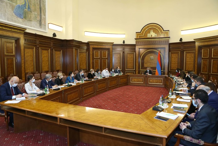 Կառավարությունում կայացել է Արցախում հումանիտար աղետի հակազդմանն ուղղված հարցերով զբաղվող աշխատանքային խմբի անդրանիկ նիստը