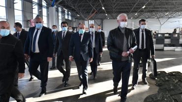 Վարչապետն այցելել է ռազմարդյունաբերական ընկերություններ և հանձնարարել արագ տեմպերով շարունակել արտադրական հզորությունների զարգացումը