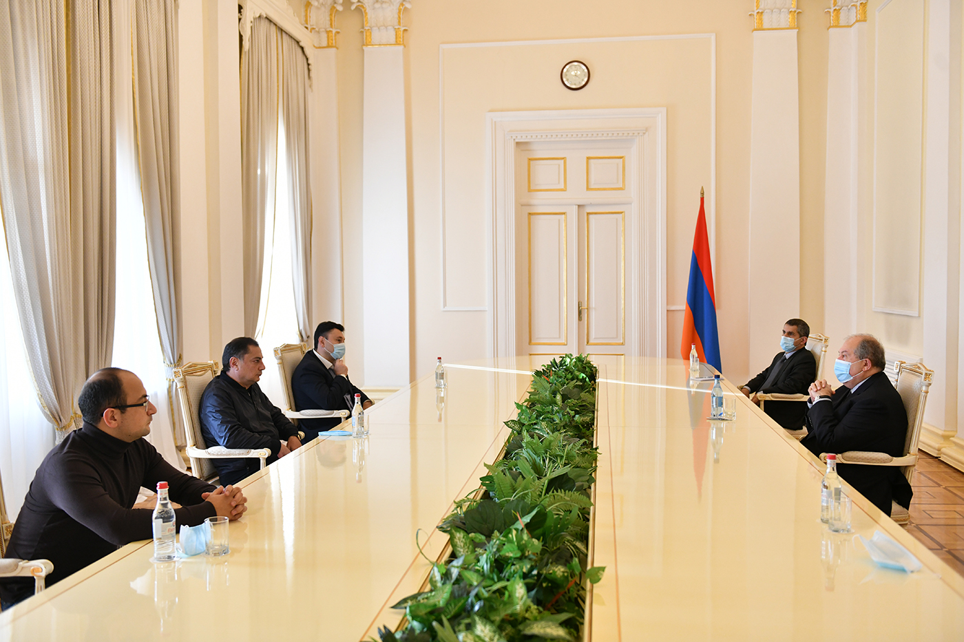Արմեն Սարգսյանը հանդիպել է ՀՀԿ ԳՄ անդամներ Վահրամ Բաղդասարյանի, Էդուարդ Շարմազանովի և ՀՀԿ երիտասարդական կազմակերպության ղեկավար Հայկ Մամիջանյանի հետ