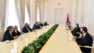 Ճիշտ գնահատել իրավիճակը և հստակ ծրագրերով առաջ ընթանալ․ նախագահը հանդիպել է Արկադի Տեր-Թադևոսյանի հետ