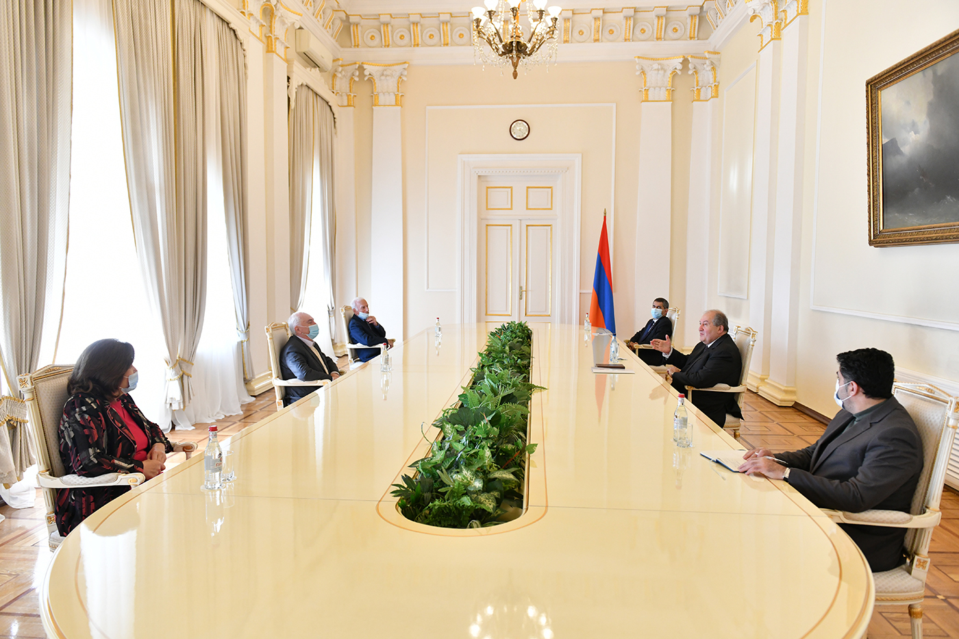Արմեն Սարգսյանը շարունակում է խորհրդակցությունները քաղաքական ուժերի հետ