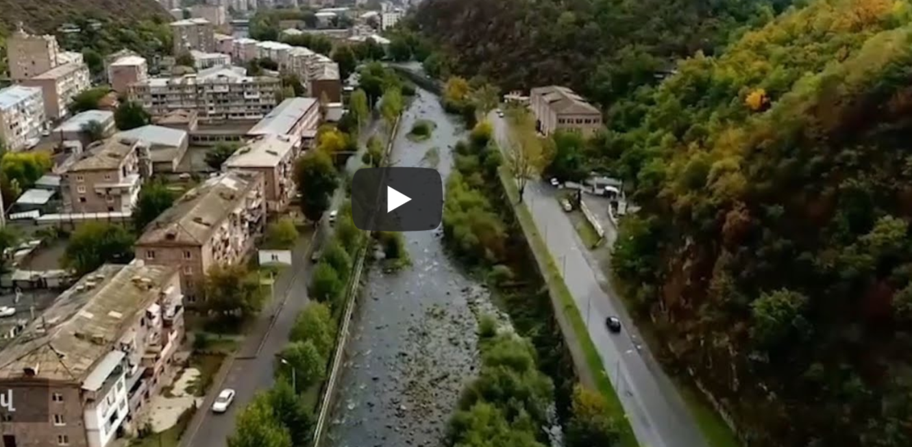 Կապանում 26-ամյա տղամարդը մի կնոջ դեմքին հարվածել է, հափշտակել բջջային հեռախոսն ու փախուստի դիմել