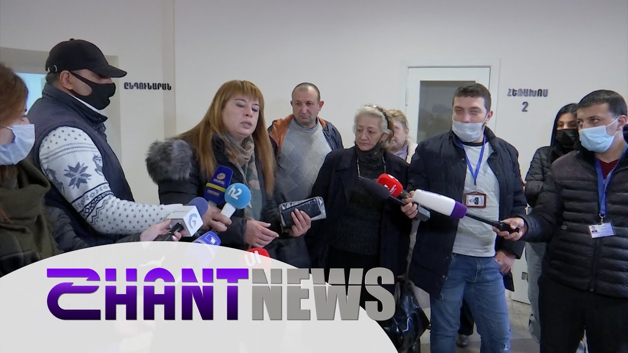 Ժամկետային զինծառայողների ծնողները պահանջում են հանդիպում վարչապետի հետ, ավելի ուշ հանդիպումը կայացել է