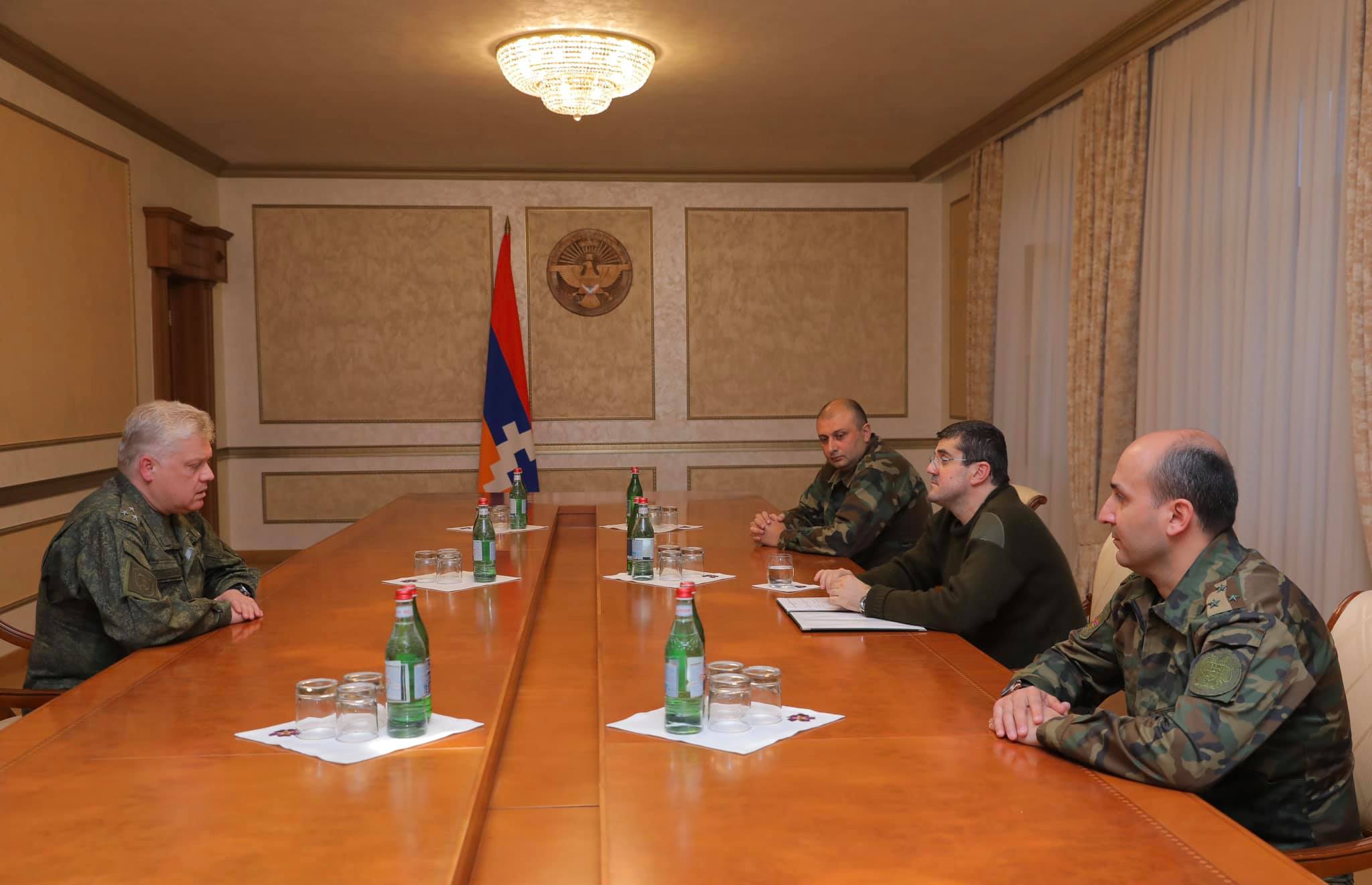 Արցախում ստեղծված հումանիտար իրավիճակը Արայիկ Հարությունյանը քննարկել է ՌԴ ԶՈւ հարավային ռազմական օկրուգի զինվորական դատախազի տեղակալ, գնդապետ Դմիտրի Շուվարկինի հետ