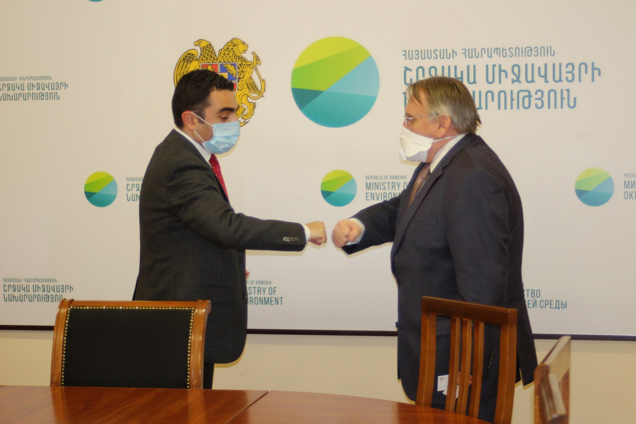 ՀՀ շրջակա միջավայրի նախարարն ընդունել է ՀՀ-ում Չեխիայի դեսպանին
