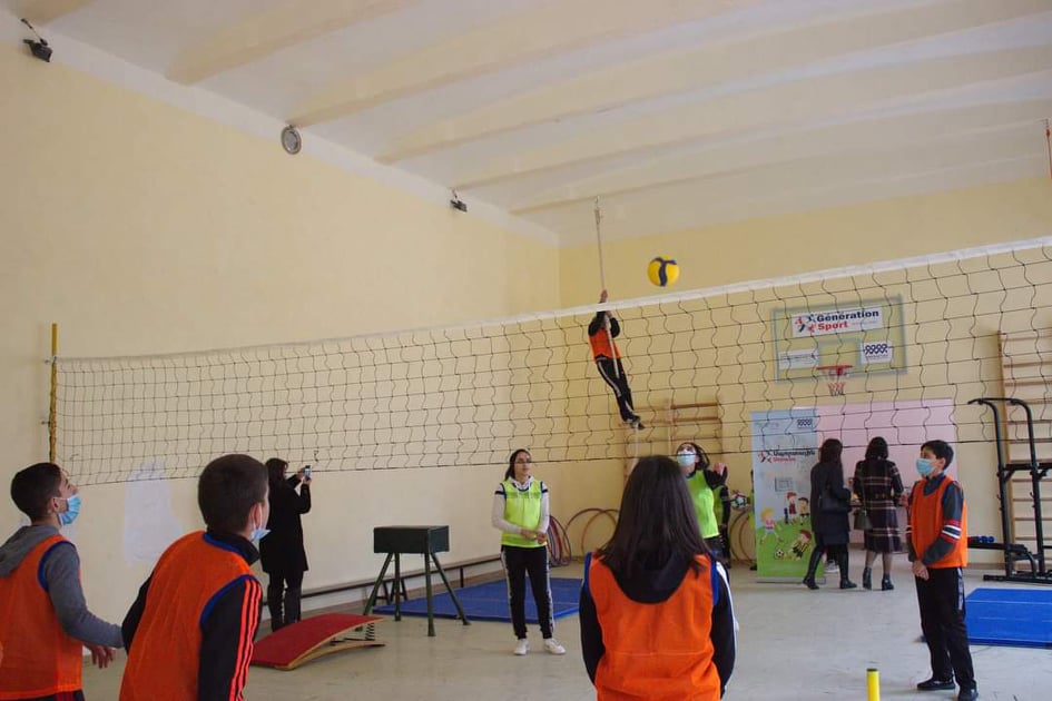 Նոր մարզագույք՝ Աշնակի դպրոցին