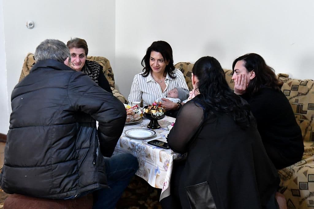 Աննա Հակոբյանն ու Լենա Նազարյանն այցելել են զոհված զինծառայող Ավետիս Ավետիսյանի ընտանիքին