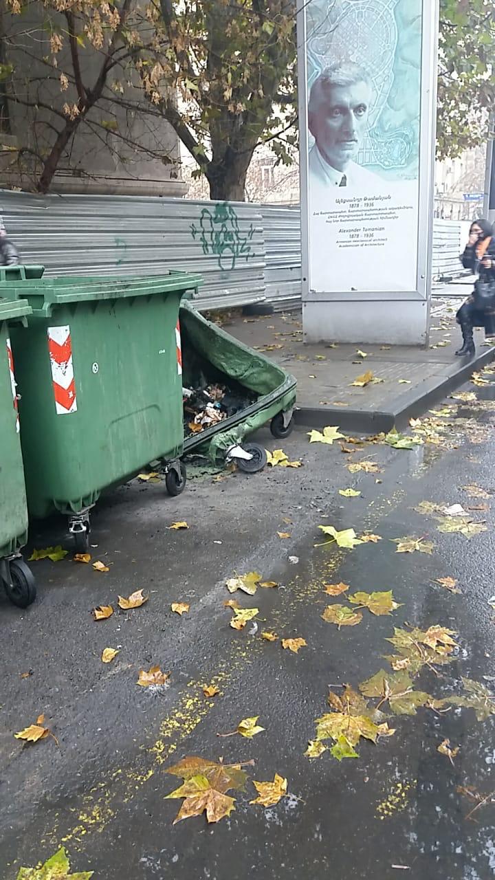Մայրաքաղաքում կրկին աղբաման է այրվել