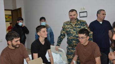 ԱԻՊԾ տնօրենը տեսակցության է գնացել բուժում ստացող ՊԲ 6 ժամկետային զինծառայողներին