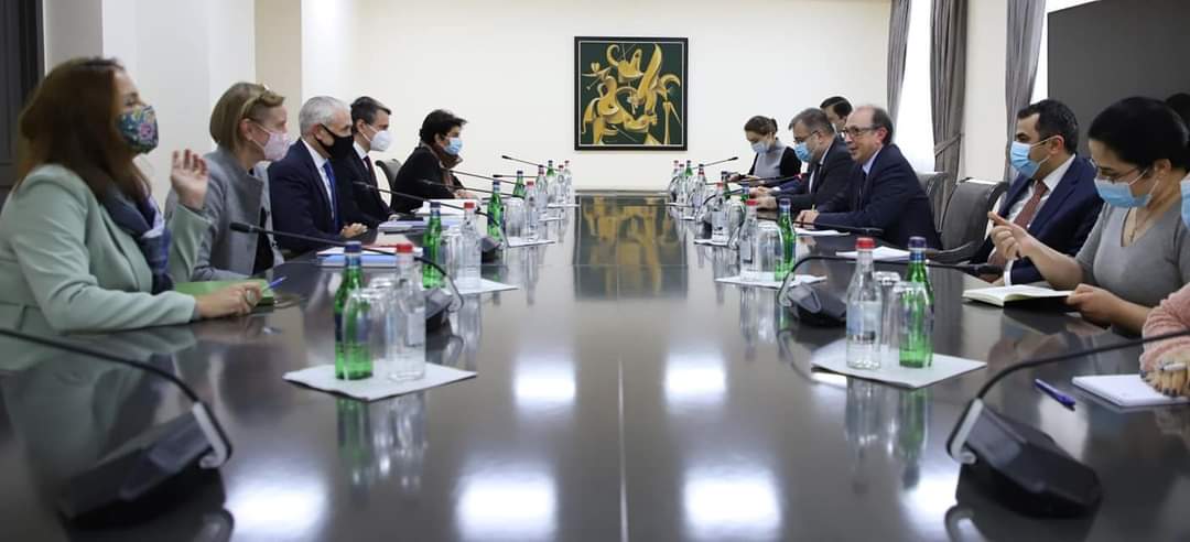 Արա Այվազյանը հանդիպել է  Շոմբի Շարփի և Հայաստանում ՄԱԿ-ի մասնագիտացված գործակալությունների ղեկավարների հետ