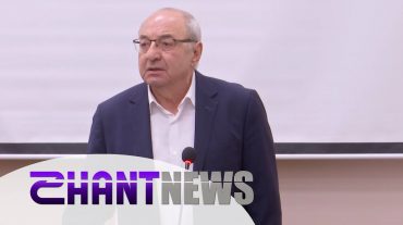 Վազգեն Մանուկյանը պնդում է, որ նոյեմբերի 9-ի համաձայնագրում կարելի է հասնել ավելի շահեկան իրավիճակի․ նա հանդիպել է մի խումբ մտավորականների հետ