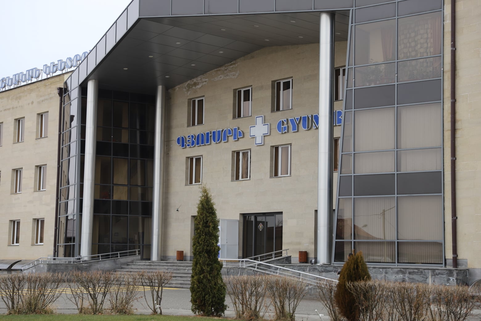 Ֆրանսիական կառավարության տրամադրած անհետաձգելի բուժօգնության պարագաներ են հատկացվել նաև Գյումրիի 2 բուժհաստատության