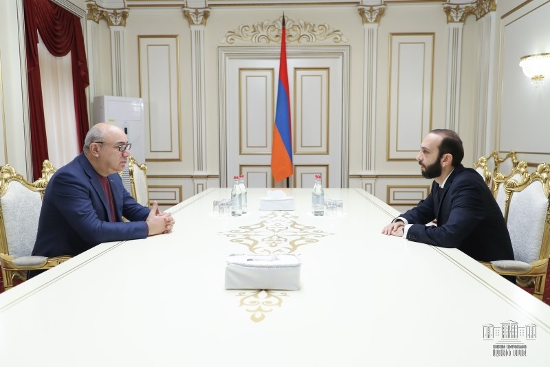 ՀՀ Ազգային ժողովի նախագահը հանդիպել է Միավորված աշխատանքային կուսակցության նախագահ Գուրգեն Արսենյանի հետ