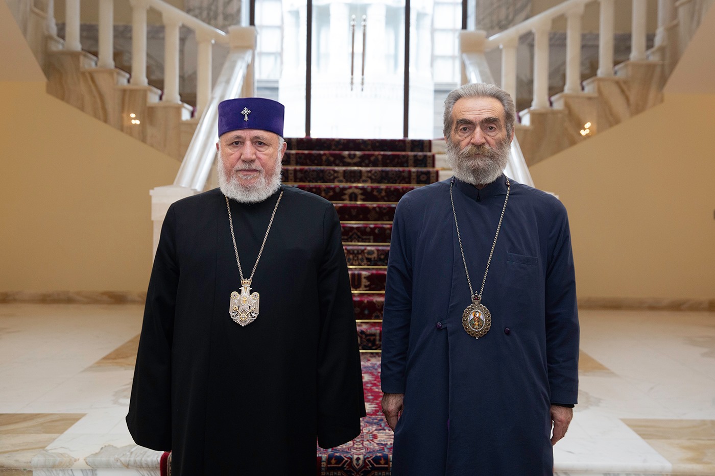 Ամենայն Հայոց Կաթողիկոսը հանդիպում է ունեցել արտերկրում բուժումից վերադարձած Արցախի թեմի առաջնորդ Պարգև սրբազանի հետ