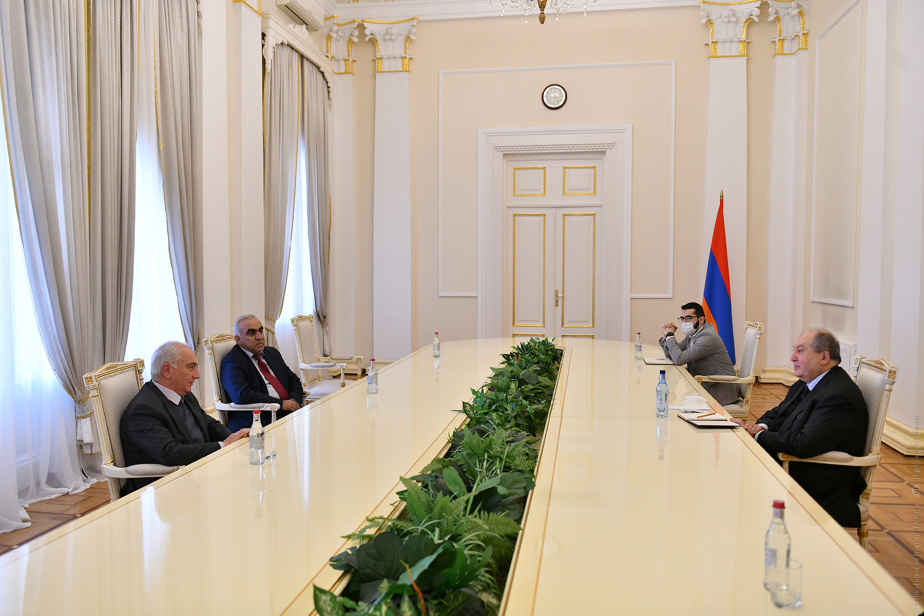 Նախագահ Արմեն Սարգսյանն ընդունել է ՀԴԿ և «Ժառանգության» ղեկավարներին