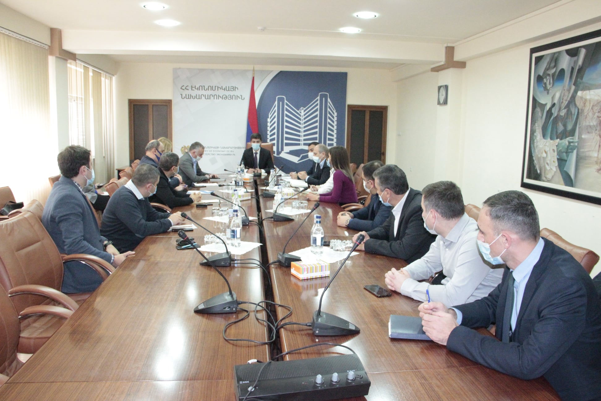 Էկոնոմիկայի նախարարությունում քննարկվել է լիզինգի պետաջակցության ծրագրերի բարելավման հնարավորությունը