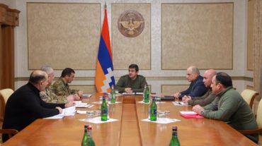 Զինվորականների և պահեստազորայինների բնակարանային խնդիրներն արագացված ընթացակարգով լուծելու հարցը Արցախի նախագահը քննարկել է խորհրդակցությունում
