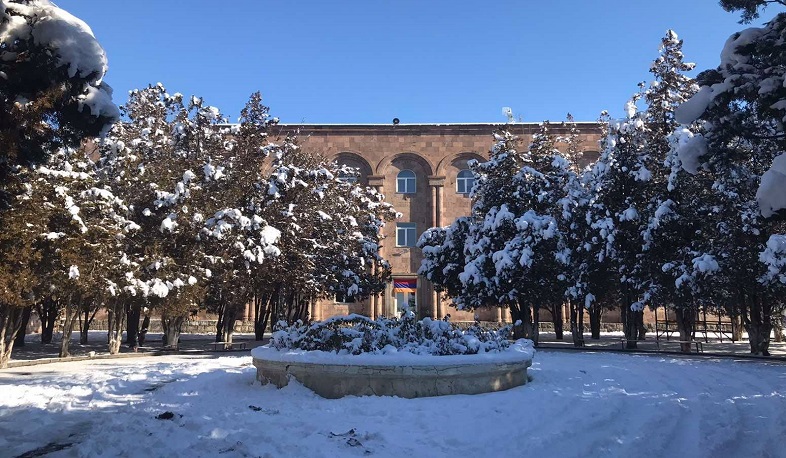 Բազմաթիվ տեղահանված արցախցի ընտանիքներ կկարողանան ցրտաշունչ ձմռանը ապաստանել Բյուրեղավանի երեխաների խնամքի և պաշտպանության գիշերօթիկ հաստատությունում