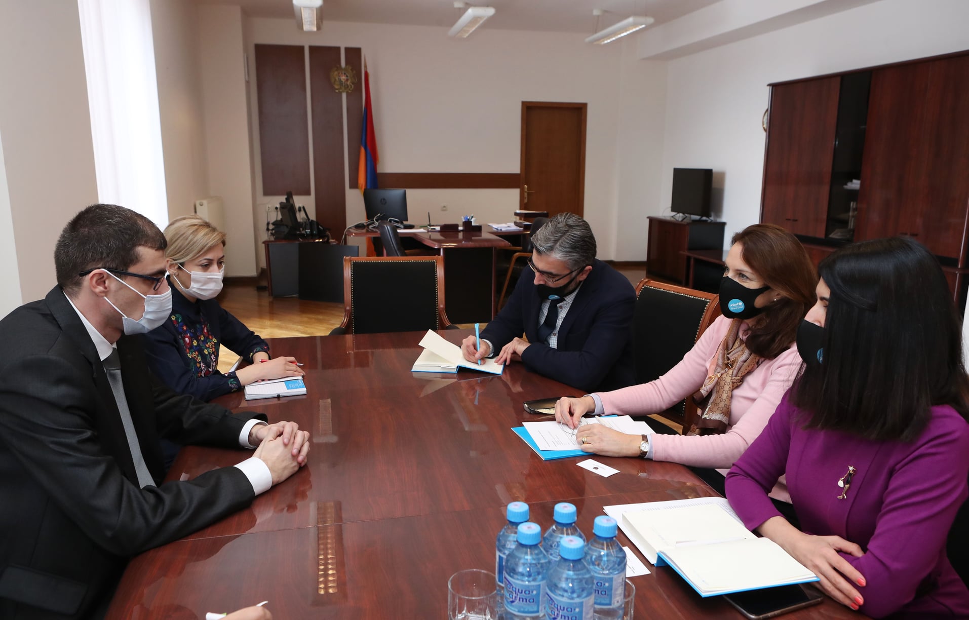 Մեսրոպ Առաքելյանը քննարկում է ունեցել Հայաստանում ՅՈՒՆԻՍԵՖ-ի ներկայացուցչի հետ