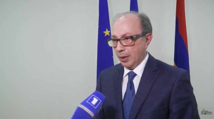 Ֆրանսիան իր հստակ և անկողմնակալ կեցվածքն է ցուցաբերել հենց պատերազմի առաջին իսկ օրվանից. Արա Այվազյան