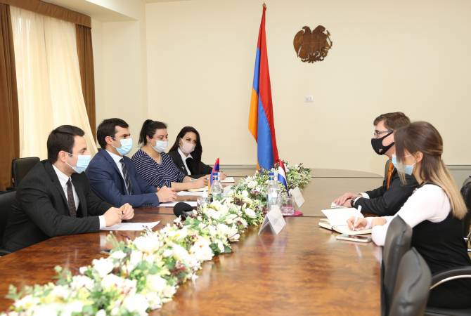 Հակոբ Արշակյանը Նիդերլանդների դեսպանին ներկայացրել է հայկական տեխնոլոգական ոլորտի վերջին տարիների ձեռքբերումները