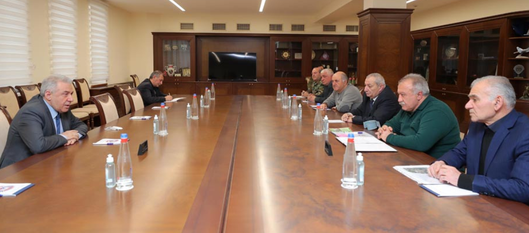 ՀՀ պաշտպանության նախարարն ընդունել է ԵԿՄ վարչության անդամներին