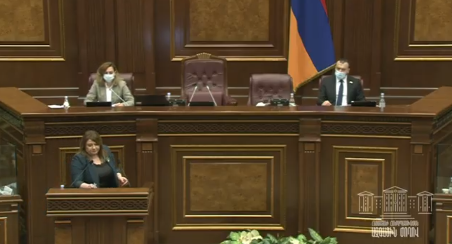 Երկրի խնդիրների հետ կապ չունեցող օրակարգ, պատերազմի հետևանքների շահարկում և այլն. ընդդիմության ու իշխանության մեղադրանքները ԱԺ-ում