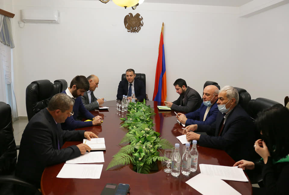 էկոնոմիկայի նախարար Վահան Քերոբյանը հանդիպում է ունեցել Սյունիքի մարզպետ Մելիքսեթ Պողոսյանի հետ