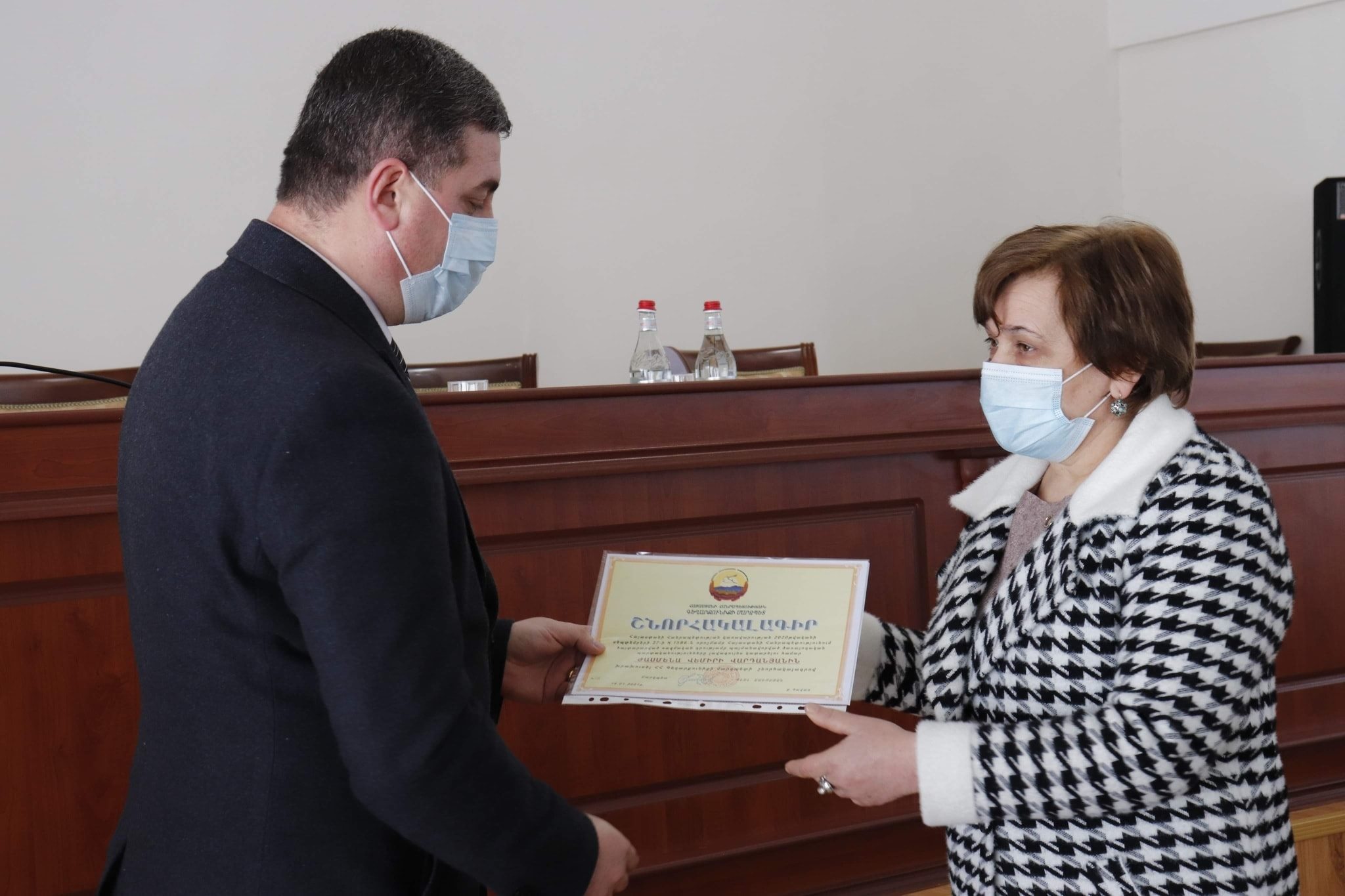 Գեղարքունիքի մարզպետը հանդիպել է մարզի բուժհաստատությունների տնօրենների հետ