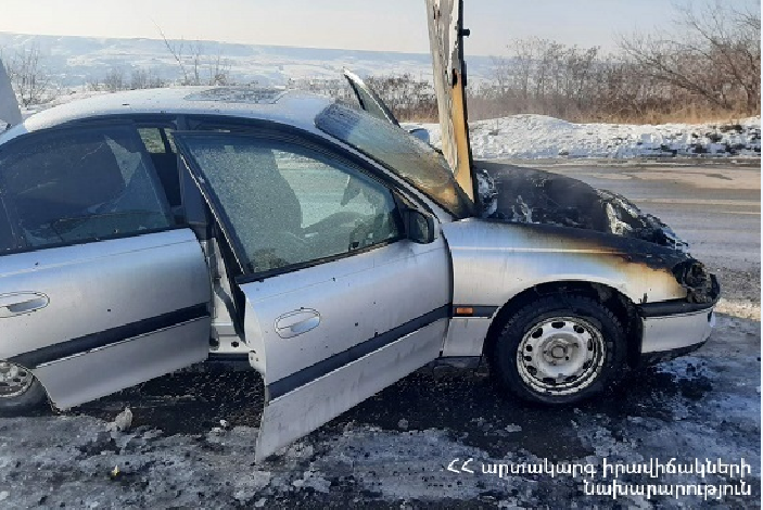Գյումրիում այրվել է  «Opel Omega» մակնիշի ավտոմեքենա․տուժածներ չկան